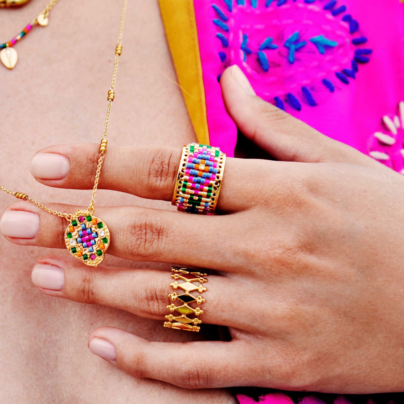 BAGUE ETOWA DORÉ